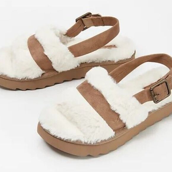 Koolaburra Fuzz'd Out Adjustable Sandal - Picture 1 of 7